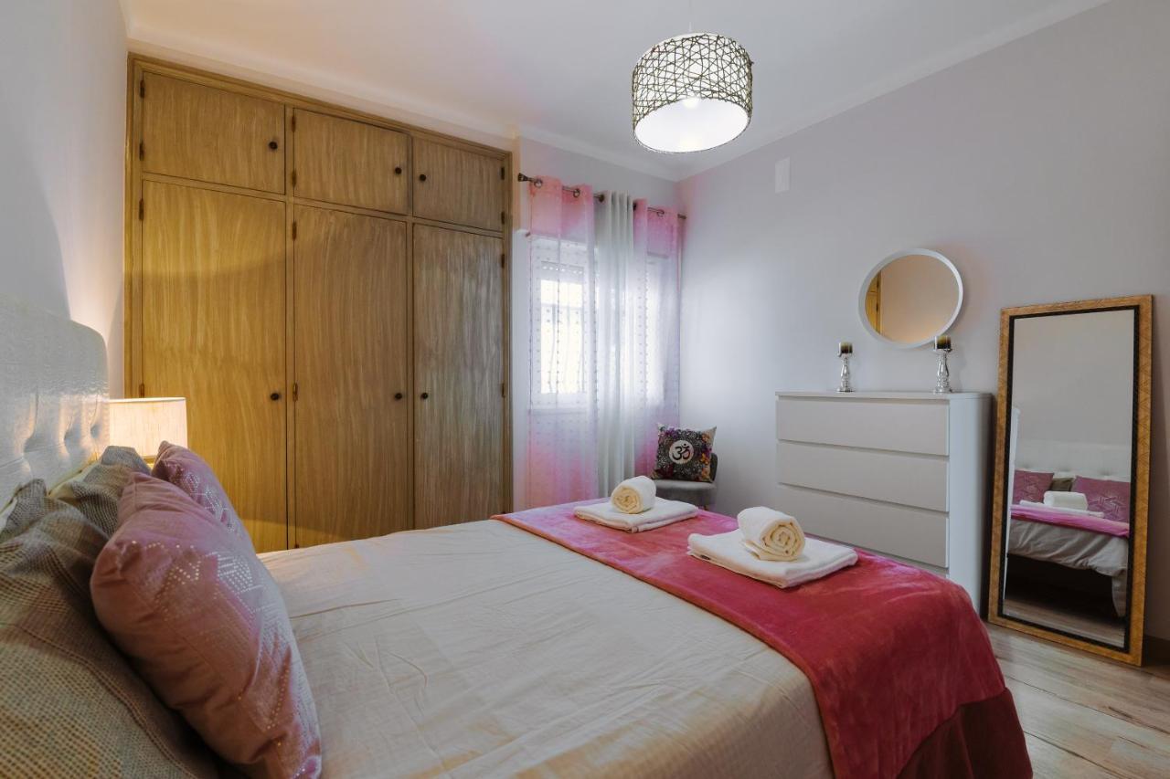 Blue House In Santa Cruz With Sea View * Santa Cruz (Oeste)