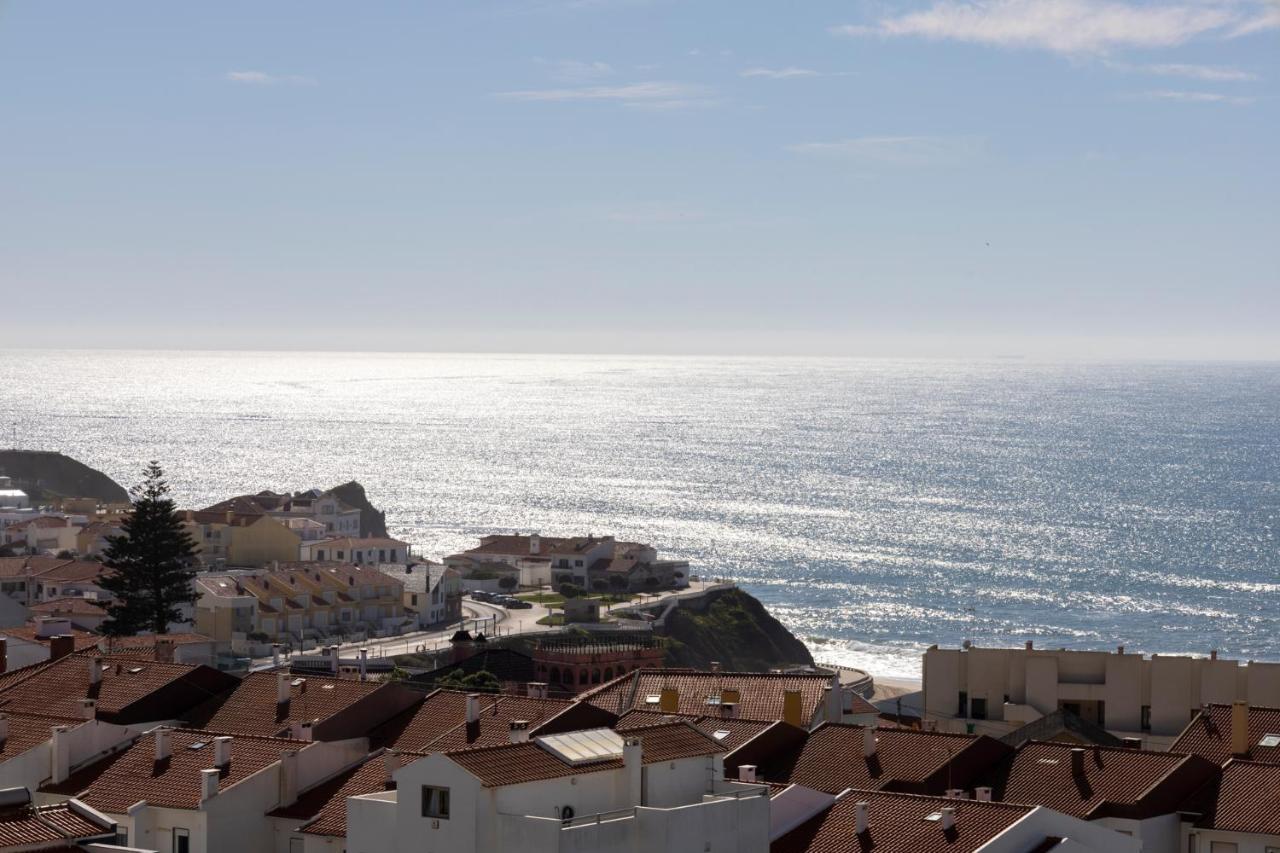Blue House In Santa Cruz With Sea View